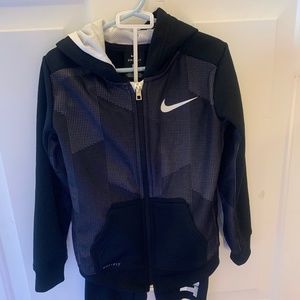 Nike toddler Boys Track Set with hoodie